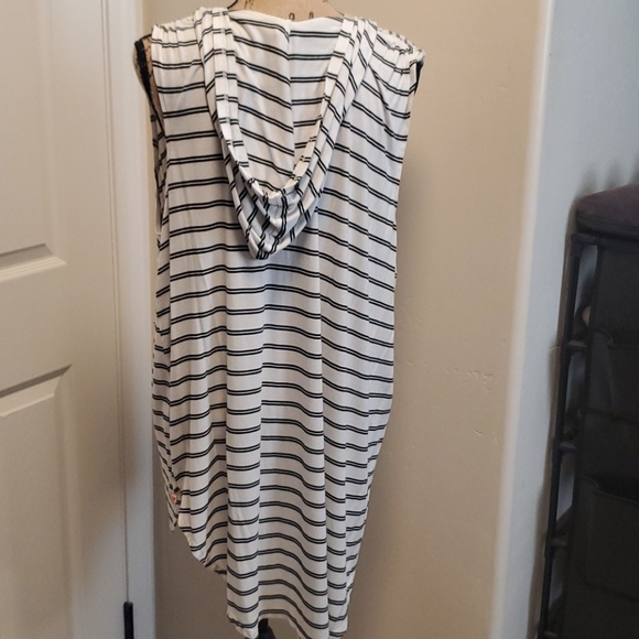 Workout Tank - Picture 3 of 4